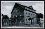 Repro-Foto einer Ansichtskarte Bad Knig, Gasthaus "Deutscher Hof" mit dem Eingang zur Strae, mit "Tankstelle" - ca. 1930er-Jahr